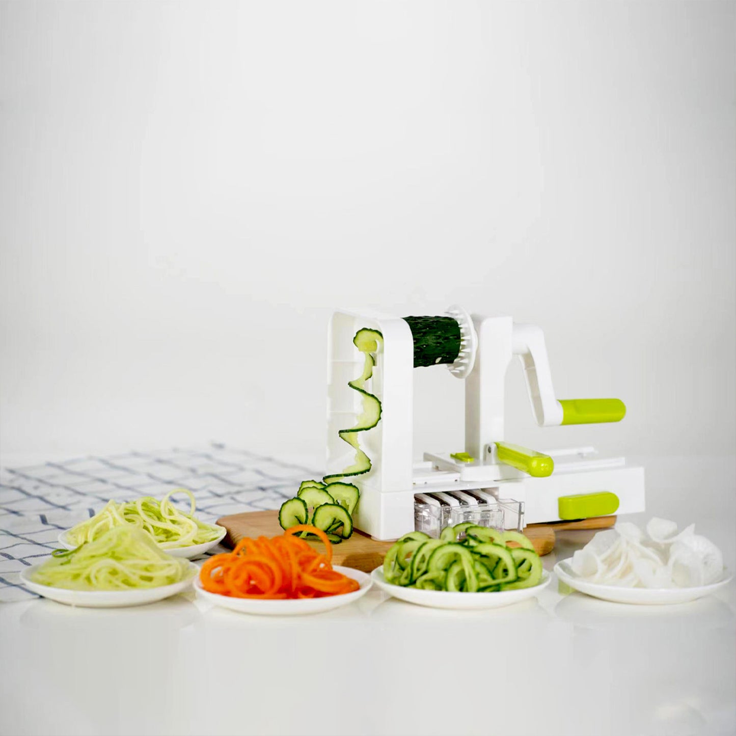 Foldable 5-Blade Spiralizer Set for Easy and Space-Saving Vegetable Preparation