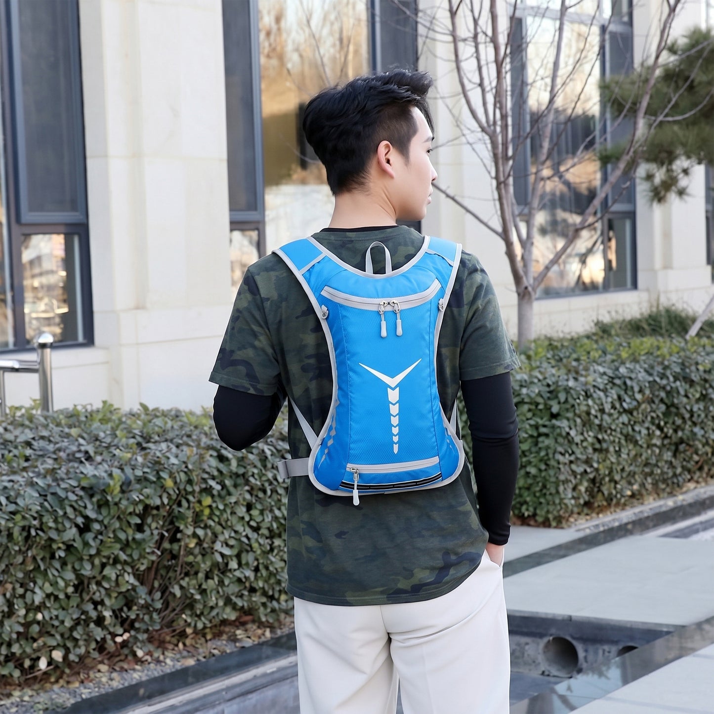 15L Hydration Backpack with 2L Water Bladder